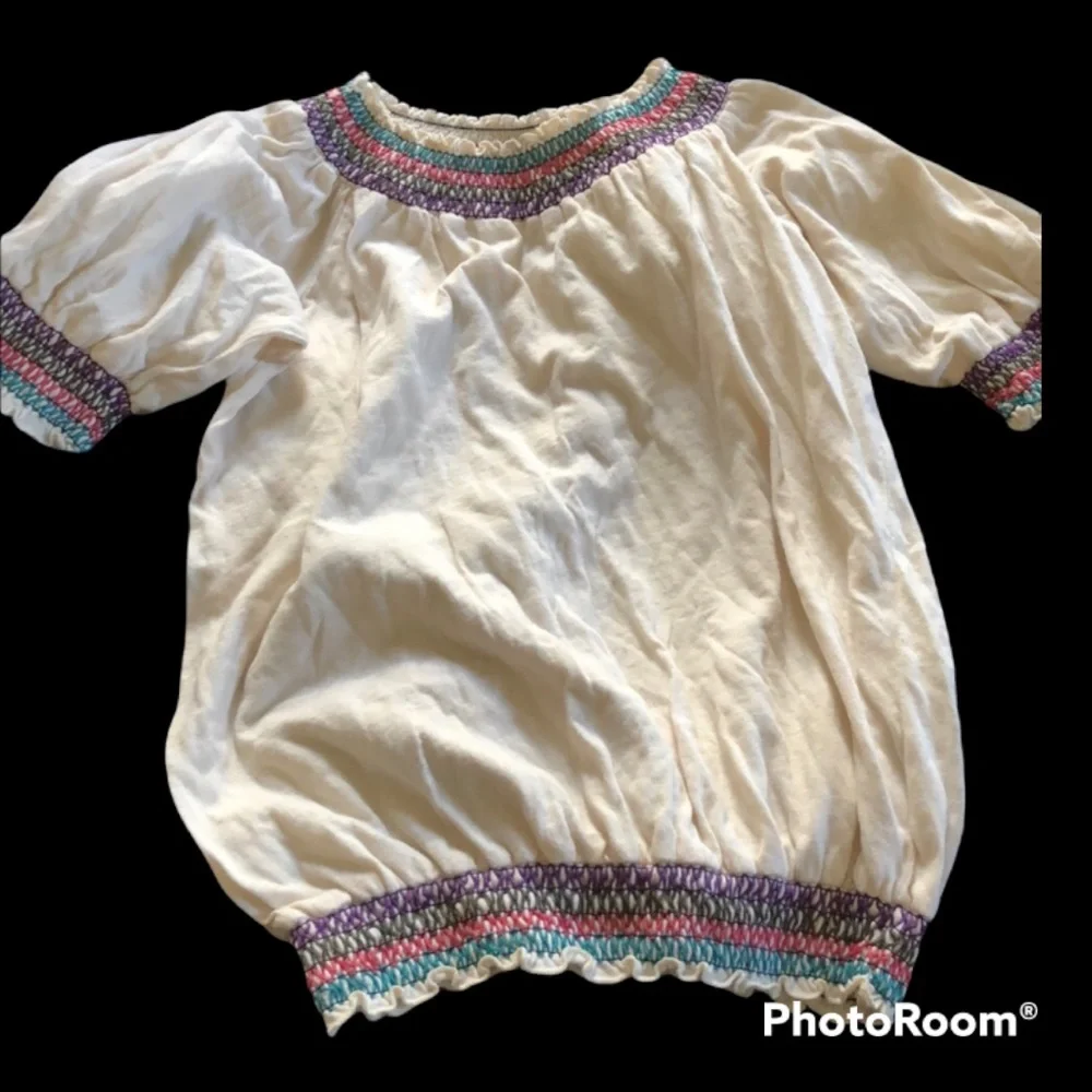 Cute Embroidered Peasant Top by Mudd L 14‎